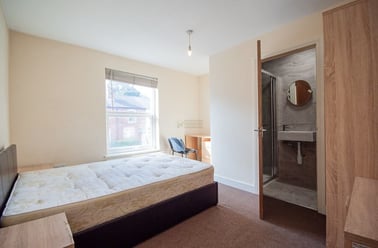Reservoir Road, Selly Oak, Birmingham - Image 3