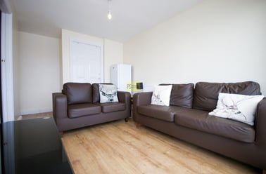 Lingard Close, Birmingham - Image 3