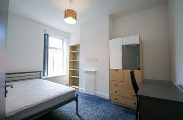 Harborne Lane, Selly Oak, Birmingham - Image 3