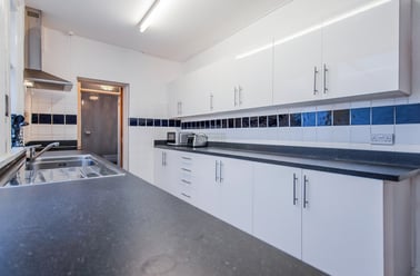 Warwards Lane, Selly Park, Birmingham - Image 2