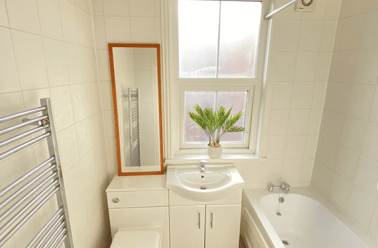 Howard Road, Clarendon Park, Leicester - Image 2