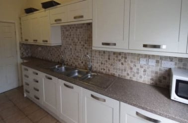 Burley Road, Hyde Park, Leeds - Image 2