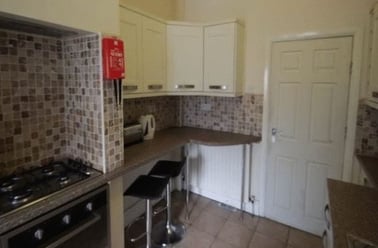 Burley Road, Hyde Park, Leeds - Image 3