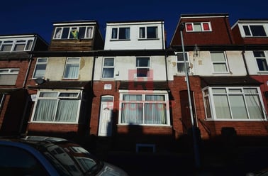 Mayville Avenue, Hyde Park, Leeds - Image 2