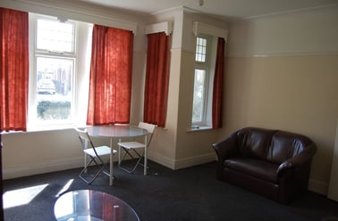 St. Chads Drive, Headingley, Leeds - Image 3