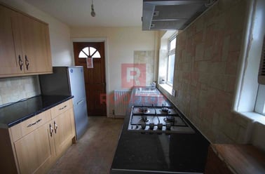 Estcourt Terrace, Headingley, Leeds - Image 3