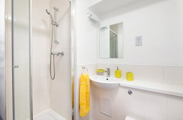 Silver Ensuite, Academic House, Herne Hill, Southwark, London - Image 2