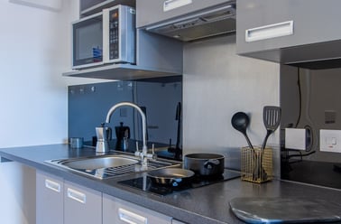 Studio, 88 Bromsgrove House, City Centre, Birmingham - Image 3