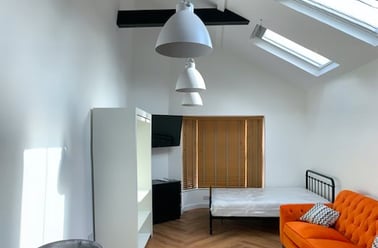 Beverley Road, Newland, Hull - Image 2