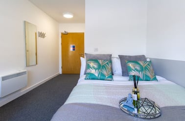 Premium Ensuite, The Croft, Cathedral Road, City Centre, Derby - Image 2