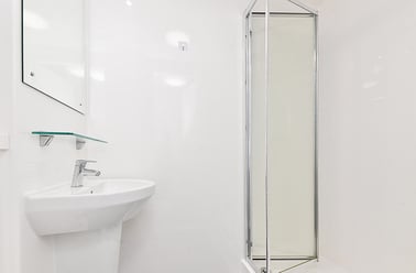 Attic En Suite, The Mill House, 400 Gorgie Road, Gorgie, Edinburgh - Image 3