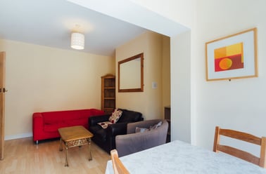 Holt Drive, Shelthorpe, Loughborough - Image 3