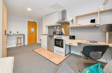 Classic Studio Plus, Straits Manor, 52 West Street, City Centre, Sheffield - Image 2
