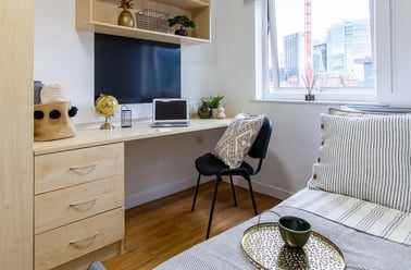 Platinum 2 Bed Apartment, Canalside, Lower Loveday Street, Central, Birmingham - Image 2