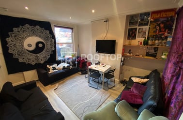 Hessle Place, Hyde Park, Leeds - Image 2