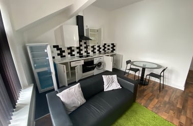 Chapeltown Road, Woodhouse, Leeds - Image 2