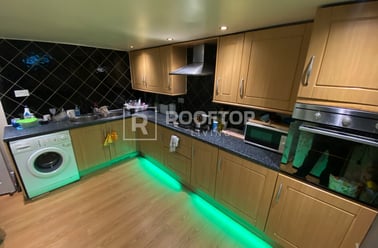 Welton Mount, Hyde Park, Leeds - Image 2