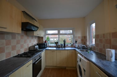 St. Annes Road, Headingley, Leeds - Image 2