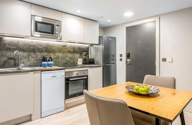 Grande - Duplex, Iconinc, Gravity, Beaumont Fee, City Centre, Lincoln - Image 3