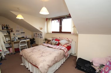 Brudenell Avenue, Hyde Park, Leeds - Image 3