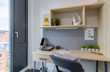 Classic 2 Bed Apartment, Straits Village, 123 Huntingdon Street, The Old Meadows, Nottingham - Image 2