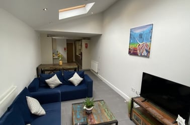 May Street, Cathays, Cathays, Cardiff - Image 2