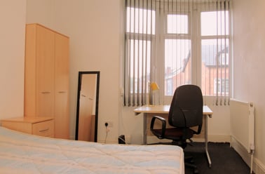 Queens Road, Clarendon Park, Leicester - Image 2