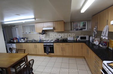 St. Michaels Villas, Headingley, Leeds - Image 3