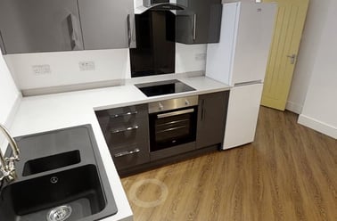 Marlborough Avenue, Spring Bank, Hull - Image 2