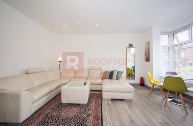 Royal Park Avenue, Hyde Park, Leeds - Image 3