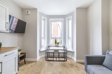 Moorland Road, Hyde Park, Leeds - Image 2