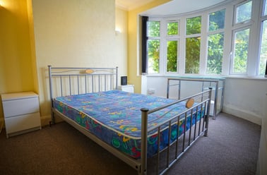 Oaklands Avenue, City Centre, Loughborough - Image 3