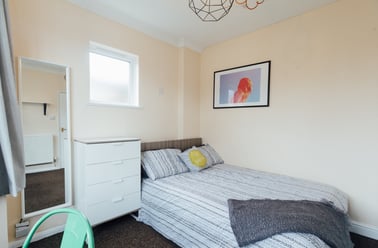 York Road, City Centre, Loughborough - Image 3