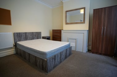 Broad Street, City Centre, Loughborough - Image 3