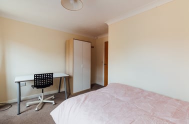 Kingfisher Way, City Centre, Loughborough - Image 3