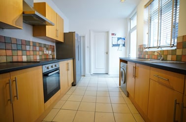 Derby Road, City Centre, Loughborough - Image 3