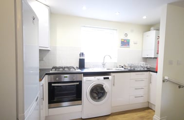 Gilesgate (L), Gilesgate, Durham - Image 2