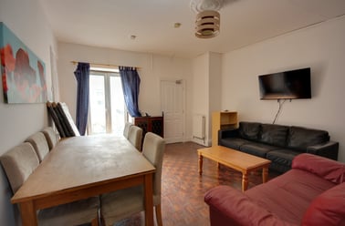 Sherburn Road, Gilesgate, Durham - Image 2