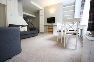 Grays Terrace (L), Western Hill, Durham - Image 3