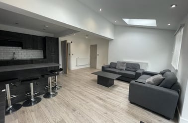 Cotswold Close, City Centre, Loughborough - Image 3