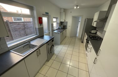 Storer Road, City Centre, Loughborough - Image 2