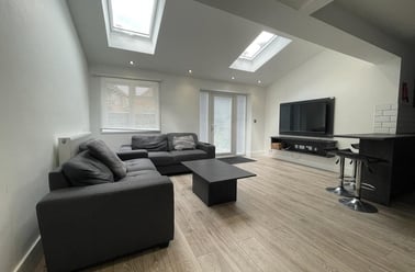 Cotswold Close, City Centre, Loughborough - Image 2