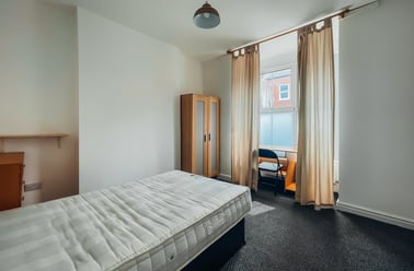 Newland Street West, West End, Lincoln - Image 2