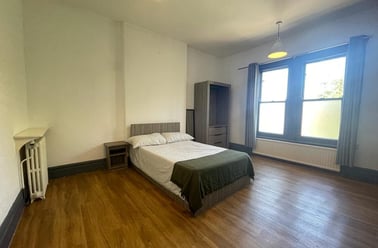 Newland, West End, Lincoln - Image 3