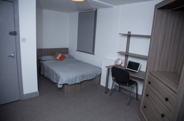 West Parade, West End, Lincoln - Image 2