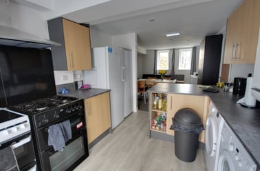 County Durham, Gilesgate, Durham - Image 3