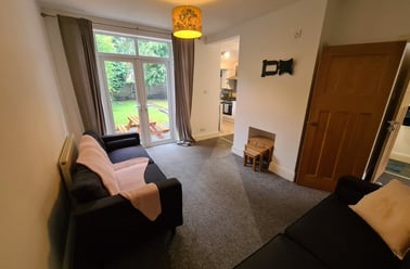 Leeshall Crescent, Fallowfield, Manchester - Image 2