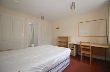 Goldfinch Close, City Centre, Loughborough - Image 3