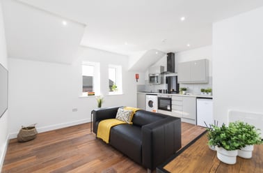 Royal Park Road, Hyde Park, Leeds - Image 3