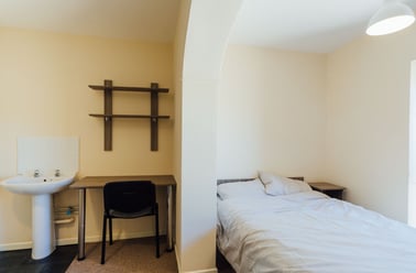 Holywell Drive, City Centre, Loughborough - Image 3